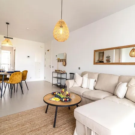 Newly Built 2-bdrm In Le Mirage * Εστεπόνα