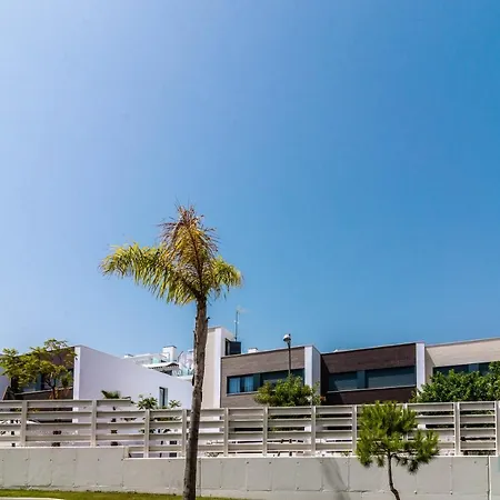 Newly Built 2-bdrm In Le Mirage *