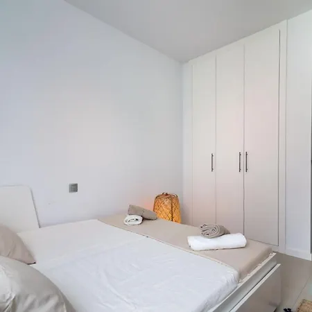Apartment Newly Built 2-bdrm In Le Mirage